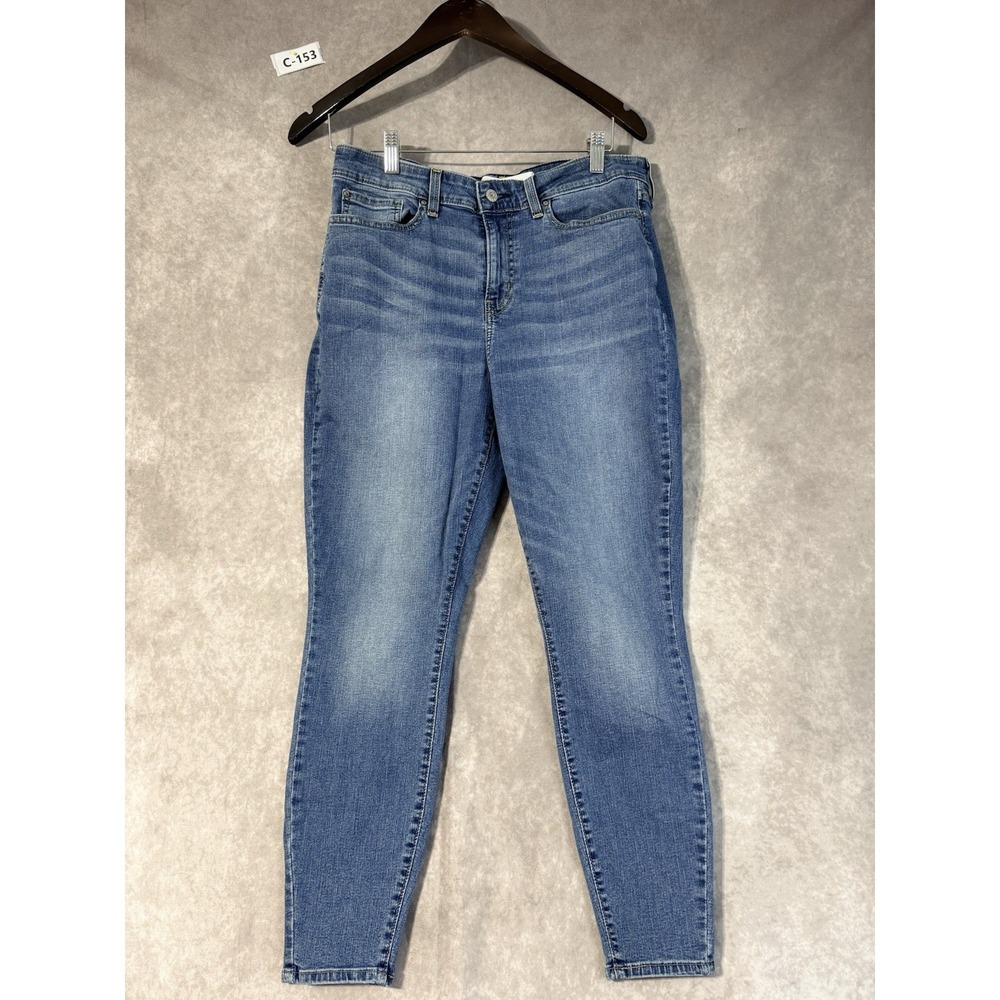 Levi Signature Gold Mid Rise Skinny Med Wash Jeans‎ Women's Size W31 L28 (12)
